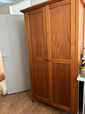 Houten kast 2 deuren, met planken 99x196x56 beschikbaar voor biedingen
