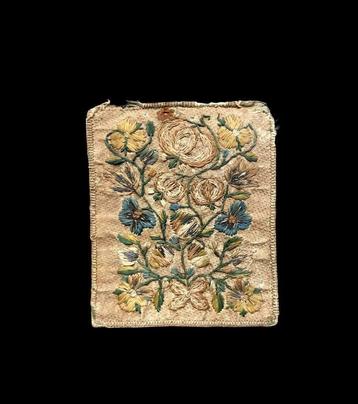 Uniek!Geborduurd Fragment van een Maria Scapulier, 18e Eeuw beschikbaar voor biedingen