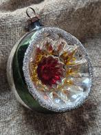 Oude Gekleurde deuk kerstbal, Diversen, Kerst, Ophalen of Verzenden