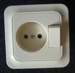 Stopcontact Merten met Schakelaar Inbouw, Ophalen of Verzenden, Zo goed als nieuw, Stopcontact