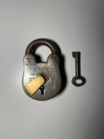 Antiek Bentex Hangslot met Sleutel, Antiek en Kunst, Ophalen