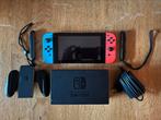 Nintendo switch met accesoires, Ophalen, Zo goed als nieuw, Met 2 controllers, Switch Original