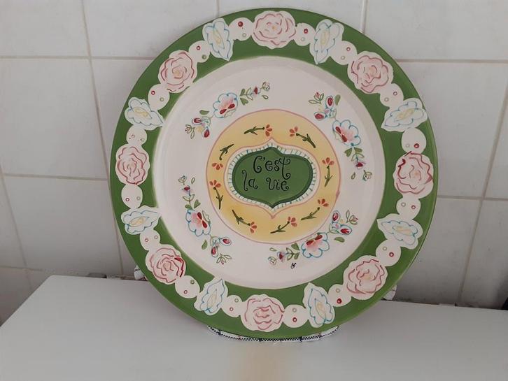 Taartbord onderbord C'est La Vie, Huis en Inrichting, Keuken | Servies, Nieuw, Bord(en), Overige stijlen, Ophalen of Verzenden
