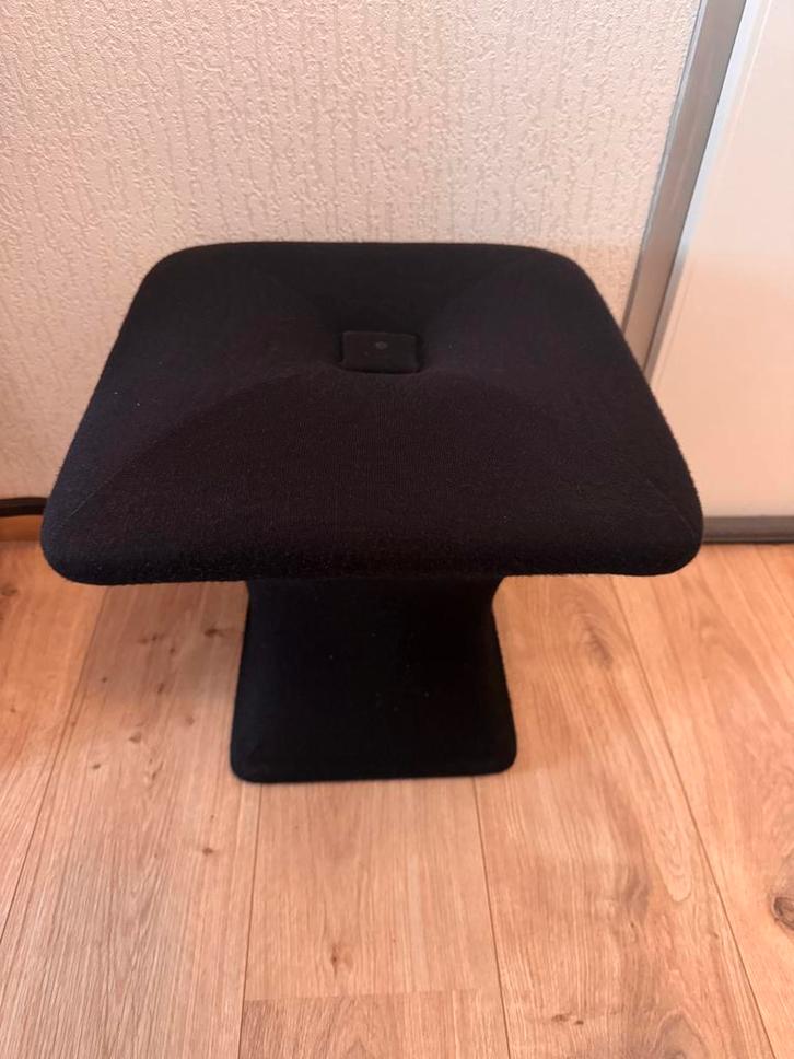 Retro Design Paddenstoel Kruk vierkant - Zwart, Huis en Inrichting, Stoelen, Zo goed als nieuw, Eén, Stof, Zwart, Ophalen of Verzenden