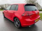 Volkswagen Golf 2014 * 2.0 TDI GTD * APK * EURO 6 * PANO DAK, Auto's, Volkswagen, Voorwielaandrijving, Gebruikt, 4 cilinders, 140 €/maand