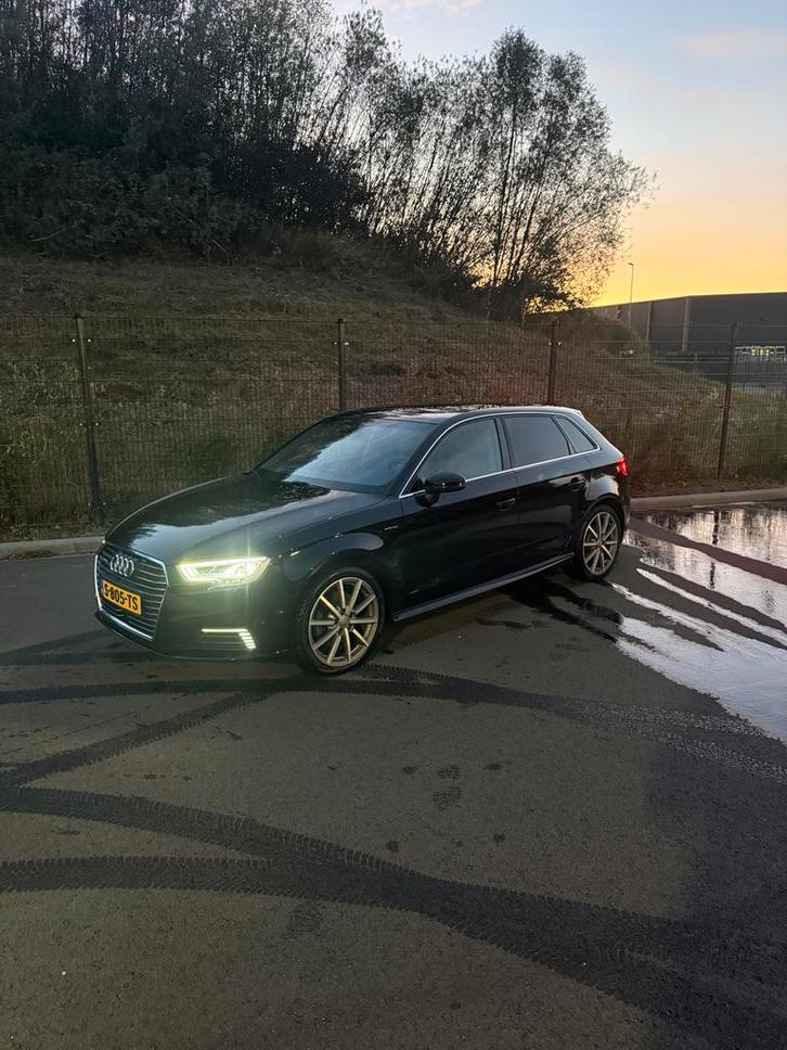 Audi A3 1.4 Tfsi 204pk E-tron S Tronic 2019 B&O alcantara, Auto's, Audi, Bedrijf, A3, Achteruitrijcamera, Adaptive Cruise Control