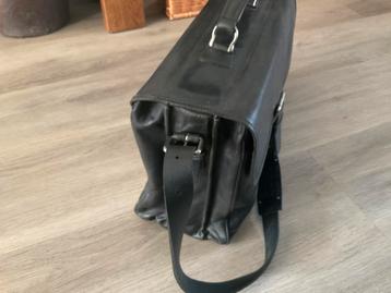 Schitterende PLEVIER akte tas laptoptas geheel leer beschikbaar voor biedingen