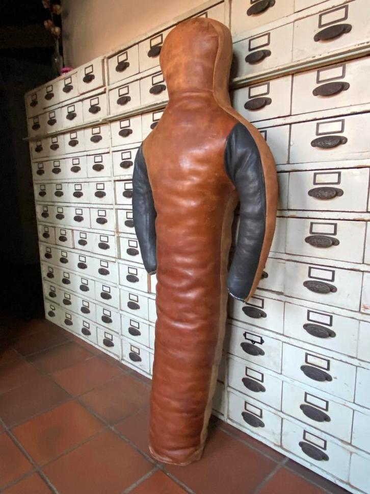 Authentieke leren worstelpop - Leger gebruikt Antiek, Antiek en Kunst, Curiosa en Brocante, Ophalen