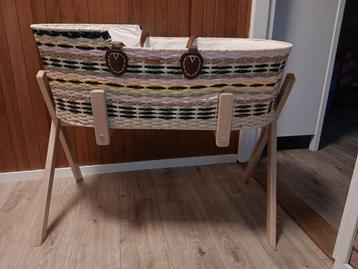 Childhome moses mand/wieg met matras en standaard beschikbaar voor biedingen