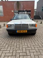 Mercedes-Benz 190-Serie 2.0E 90KW 1983 Wit, Auto's, Automaat, Stof, 4 cilinders, Open dak