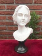 wit marmeren buste van een stijlvolle dame, handwerk, Antiek en Kunst, Curiosa en Brocante, Ophalen of Verzenden