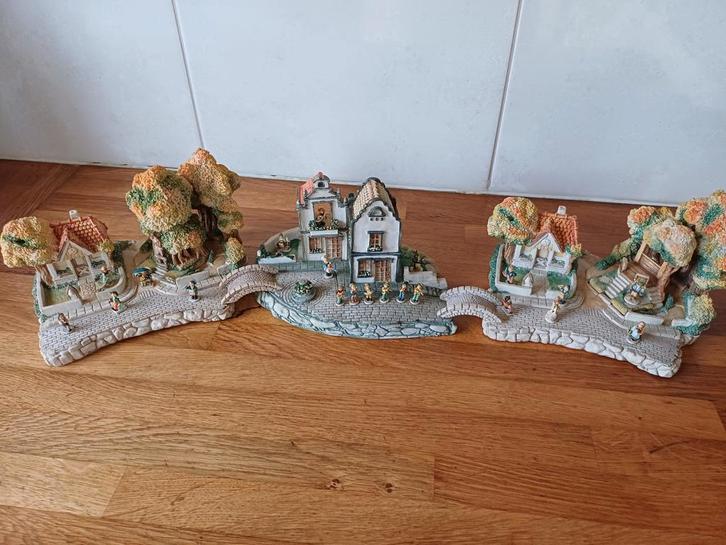 Hummel Goebel miniatuur dorpje, Verzamelen, Beelden en Beeldjes, Zo goed als nieuw, Hummel, Ophalen of Verzenden