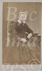 cdv vrouw strak mutsje Utrecht 1860's Becher, Verzenden, Voor 1940, Gebruikt, Foto