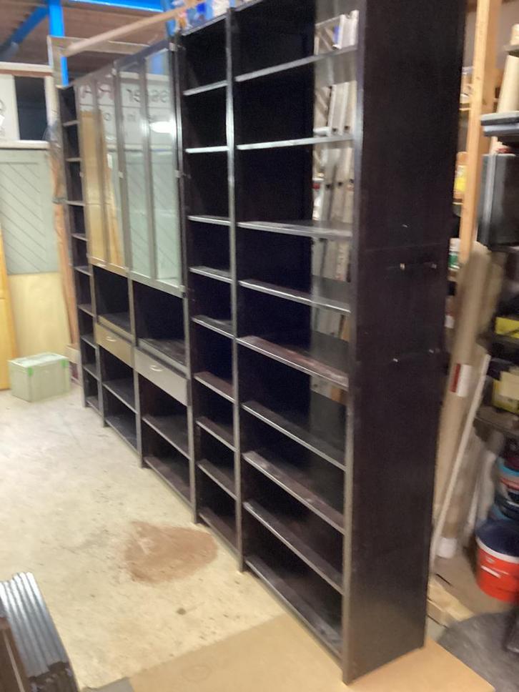 Grote houten Lundia stellingkast / wandkast, Huis en Inrichting, Kasten | Stellingkasten, Zo goed als nieuw, Ophalen