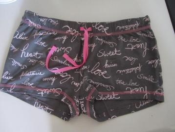 pyjamashort Vivance dreams maat 36/38 beschikbaar voor biedingen
