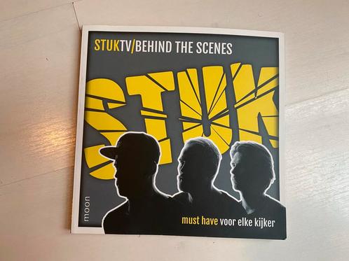 StukTV / Behind the scenes, Boeken, Kinderboeken | Jeugd | onder 10 jaar, Zo goed als nieuw, Ophalen of Verzenden
