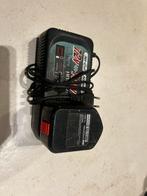 Accu met laadstation (dock) voor hitachi schroefmachine, Ophalen, Zo goed als nieuw