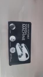 Mini Naaimachine - Zo goed als nieuw!, Hobby en Vrije tijd, Naaimachines en Toebehoren, Ophalen of Verzenden, Zo goed als nieuw