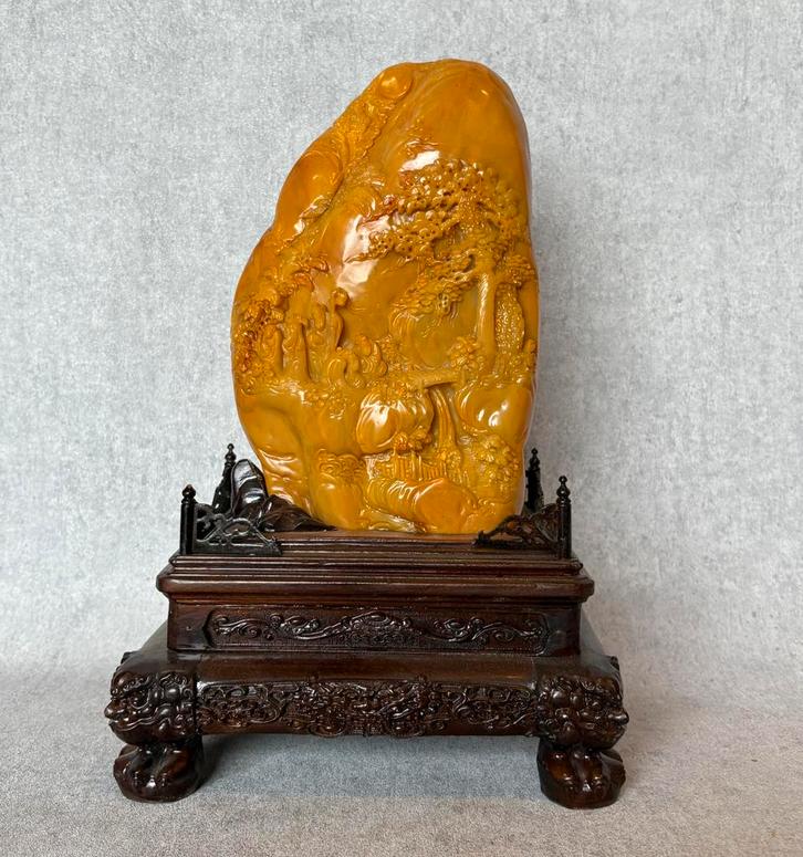 Grote Shoushan speksteen in sokkel China, Antiek en Kunst, Kunst | Niet-Westerse kunst, Ophalen of Verzenden