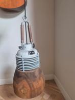 Industriële hanglamp  met houtenkap, Ophalen of Verzenden, Zo goed als nieuw, 50 tot 75 cm