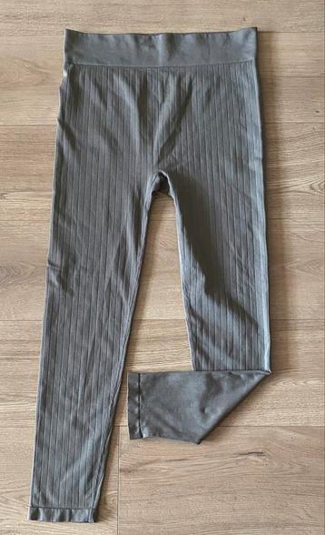 Zgan..legging van H&M..mt:xl beschikbaar voor biedingen
