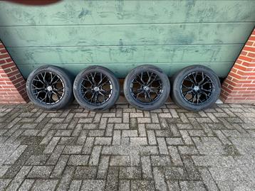 VW Transporter T5 T6 velgen zwart 18 inch z.g.a.n. 235/55R18 beschikbaar voor biedingen