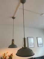 Industriële hanglampen grijs 2 stuks, Huis en Inrichting, Lampen | Hanglampen, Minder dan 50 cm, Metaal, Zo goed als nieuw, Ophalen