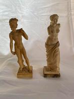 Twee klassieke beeldjes david en grieks, Ophalen