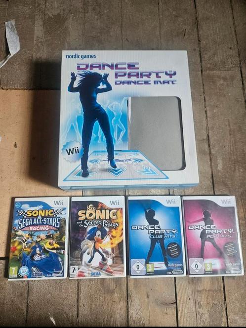 Nintendo Wii dance mat + verschillende games!!, Spelcomputers en Games, Games | Nintendo Wii, Gebruikt, Muziek, 3 spelers of meer