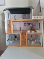 houten poppenhuis met meubeltjes, Ophalen, Gebruikt, Poppenhuis