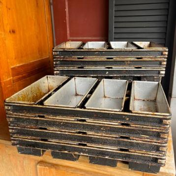 Bakblik brood metaal origineel gebruikt ovenblik bakvorm beschikbaar voor biedingen