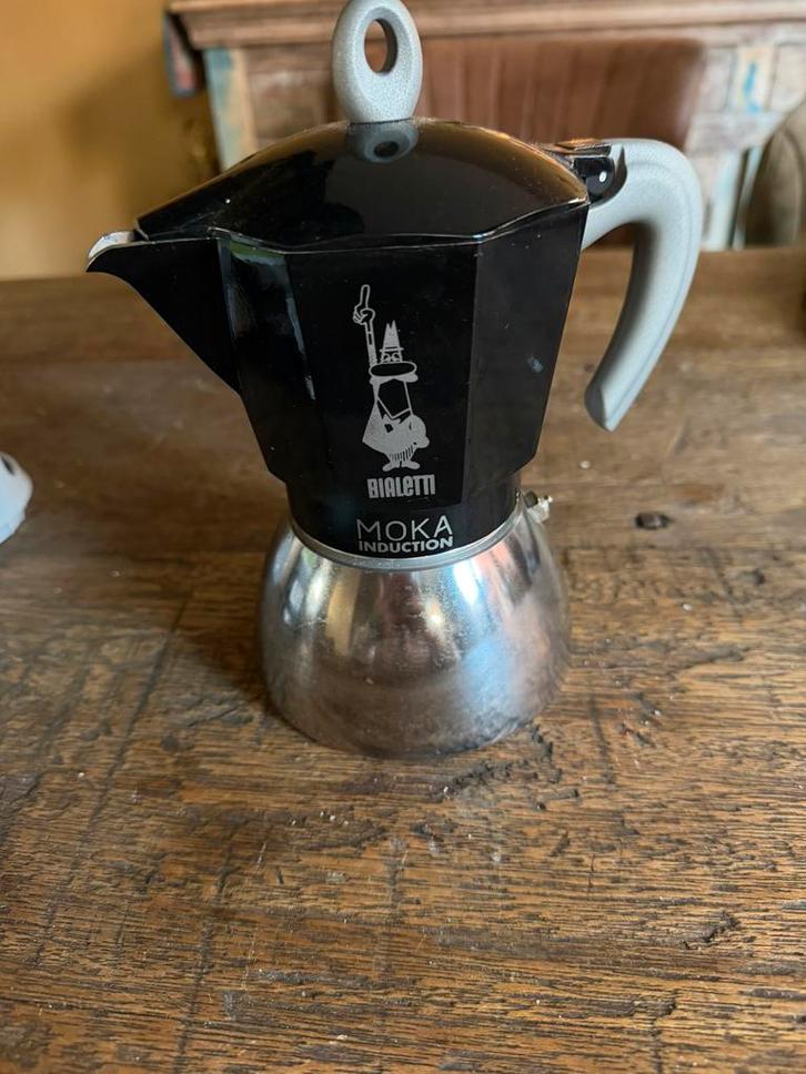Bialetti moka induction, Witgoed en Apparatuur, Koffiemachine-accessoires, Nieuw, Ophalen