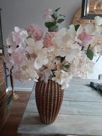 Vaas met bloemen, Huis en Inrichting, Woonaccessoires | Kunstplanten en Kunstbloemen, Ophalen of Verzenden, Zo goed als nieuw