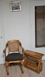Vintage stoel en bijzettafel set, Huis en Inrichting, Stoelen, Gebruikt, Overige kleuren, Vintage, Ophalen of Verzenden
