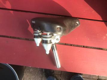 Zadel en zadelpen Spartamet beschikbaar voor biedingen