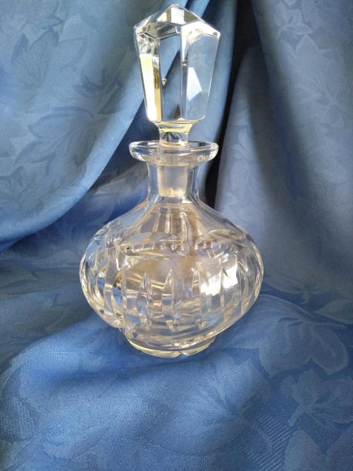 KARAFJE  met stop, geslepen kristal, totaal 18 cm hoog, Antiek en Kunst, Antiek | Glas en Kristal, Ophalen of Verzenden