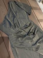 Groen gala satijnurk - Maat M NIEUW, Kleding | Dames, Jurken, Maat 38/40 (M), Ophalen of Verzenden, Zo goed als nieuw, Knielengte