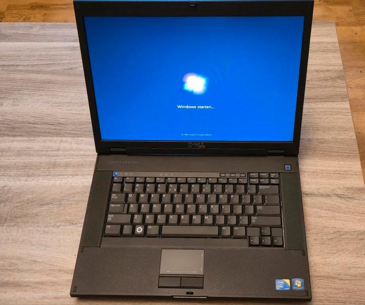 Nieuwstaat Dell Latitude E5500 laptop, Windows 7 adapter lad, Computers en Software, Windows Laptops, Zo goed als nieuw, 15 inch