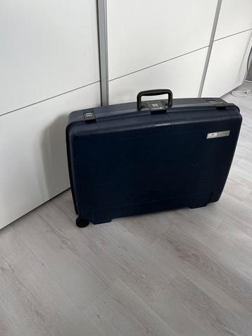 Delsey koffer super stevig met cijferslot h54xd22xb73 cm 