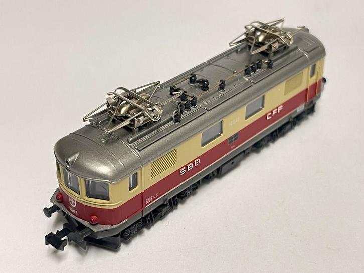 ** NIEUW ** HOBBYTRAIN 11020 ** R/e 4/4 TEE 10046 SBB **, Hobby en Vrije tijd, Modeltreinen | N-Spoor, Nieuw, Locomotief, Gelijkstroom