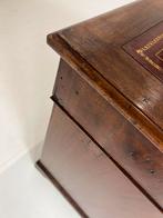 Bureau Partnerdesk Engels antiek 19e eeuw, Ophalen