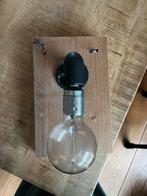 Stoere wandlamp van steigerhout en steigerbuis, Ophalen of Verzenden, Zo goed als nieuw