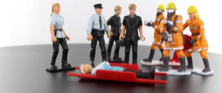 Figuren set Brandweer-etc, Hobby en Vrije tijd, Modelbouw | Figuren en Diorama's, Nieuw, Figuur of Figuren, Groter dan 1:35, Ophalen of Verzenden