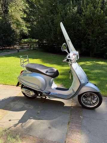 Vespa Primavera S 50 4T 3V uit 2022 - 6344km beschikbaar voor biedingen