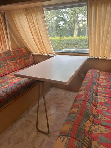 Opklaptafel caravan / camper beschikbaar voor biedingen