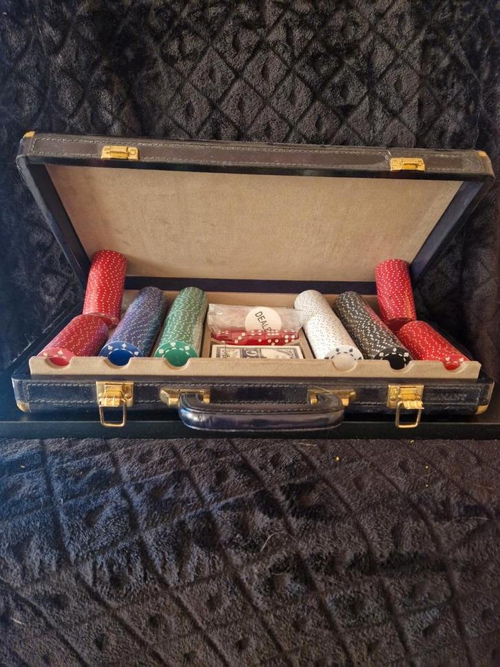 Gloednieuwe Professionele Pokerset (6,1kg) in lederen Koffer, Hobby en Vrije tijd, Gezelschapsspellen | Bordspellen, Zo goed als nieuw