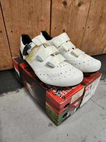 Fizik race en MTB schoenen - oude modellen - 50% korting beschikbaar voor biedingen