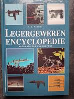 Legergeweren Encyclopedie - Automatische Vuurwapens munitie, Boeken, Gelezen, A.E. Hartink, Ophalen of Verzenden, 1945 tot heden