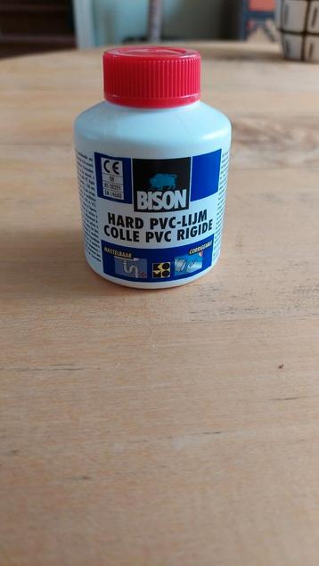 Potje pvc lijm Bison beschikbaar voor biedingen