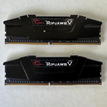 G.SKILL Ripjaws V DDR4 2x32GB 3200Mhz [F4-3200C16D-64GVK] beschikbaar voor biedingen